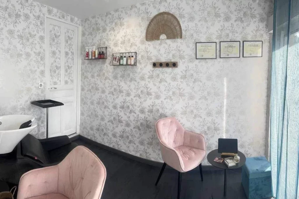 Salon de coiffure mixte à Proyart – Coiffeuse visagiste et espace beauté élégant