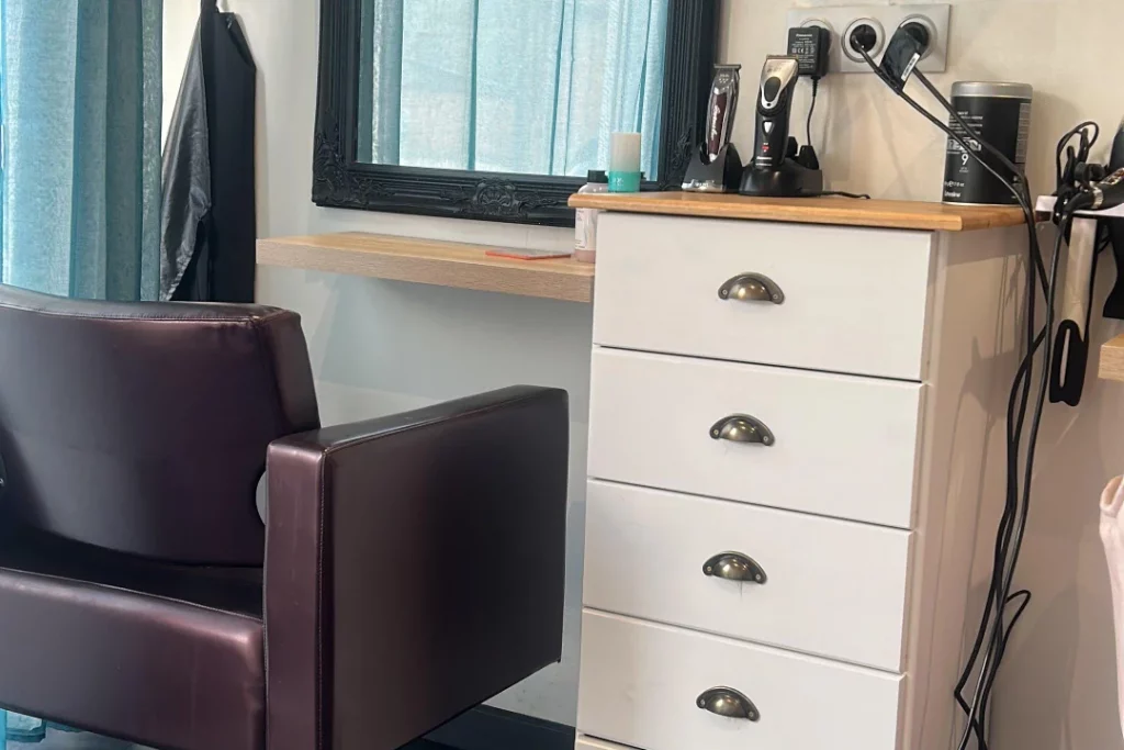 Salon de coiffure mixte à Proyart – Coiffeuse visagiste et espace beauté élégant