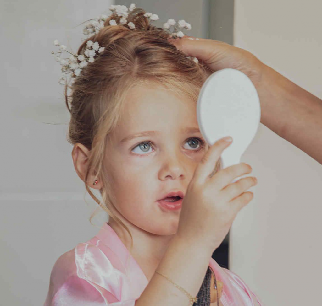 Coiffure enfant réalisée au salon Mademoiselle.S Coiffeuse Visagiste à Proyart